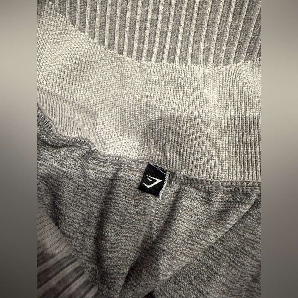 Gymshark gray seamless leggings estimated size S EUC - Picture 3 of 6